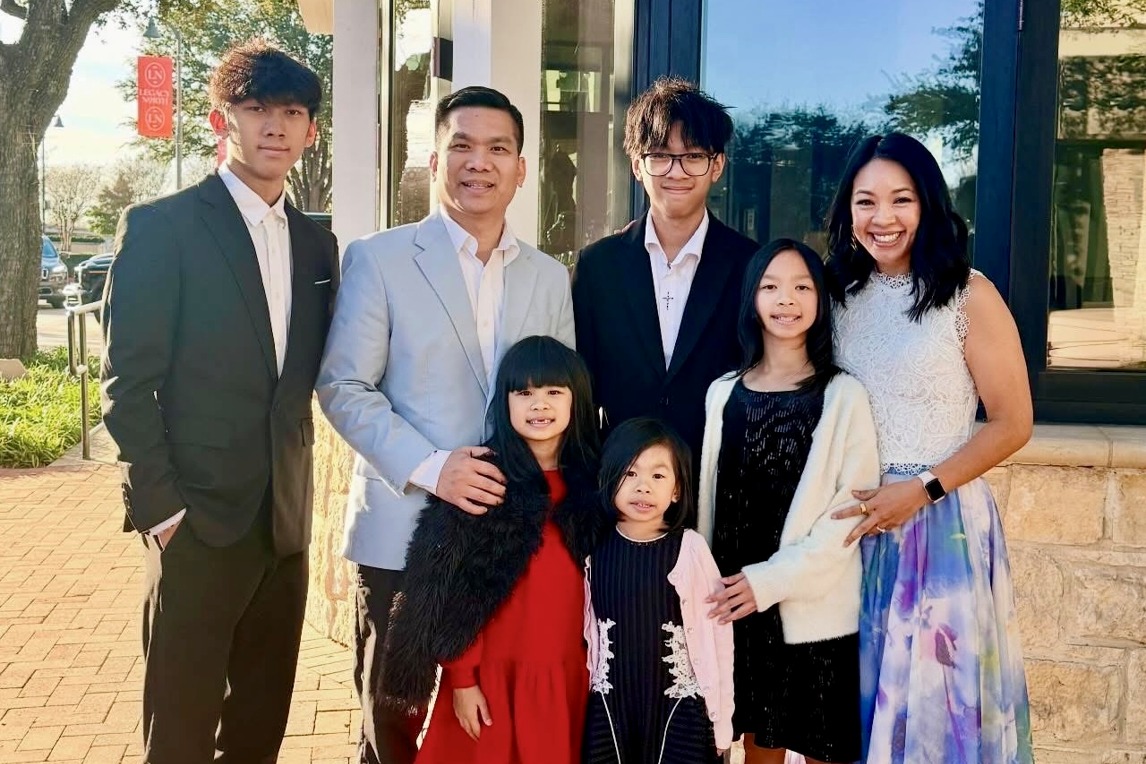 The Tran family — co-founders of SharingJoys